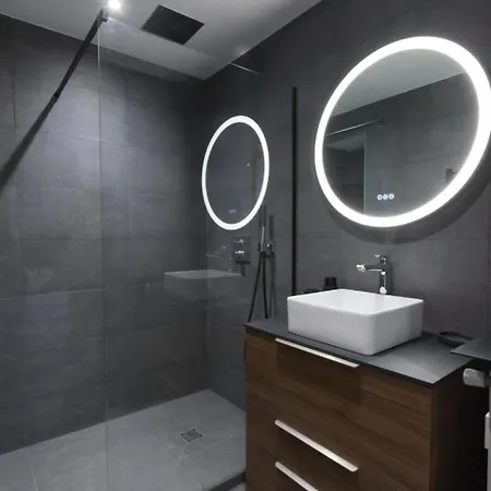 Calm: Your Coastal Haven * אנטיב