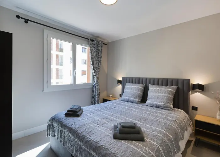 Apartment Calm: Your Coastal Haven *